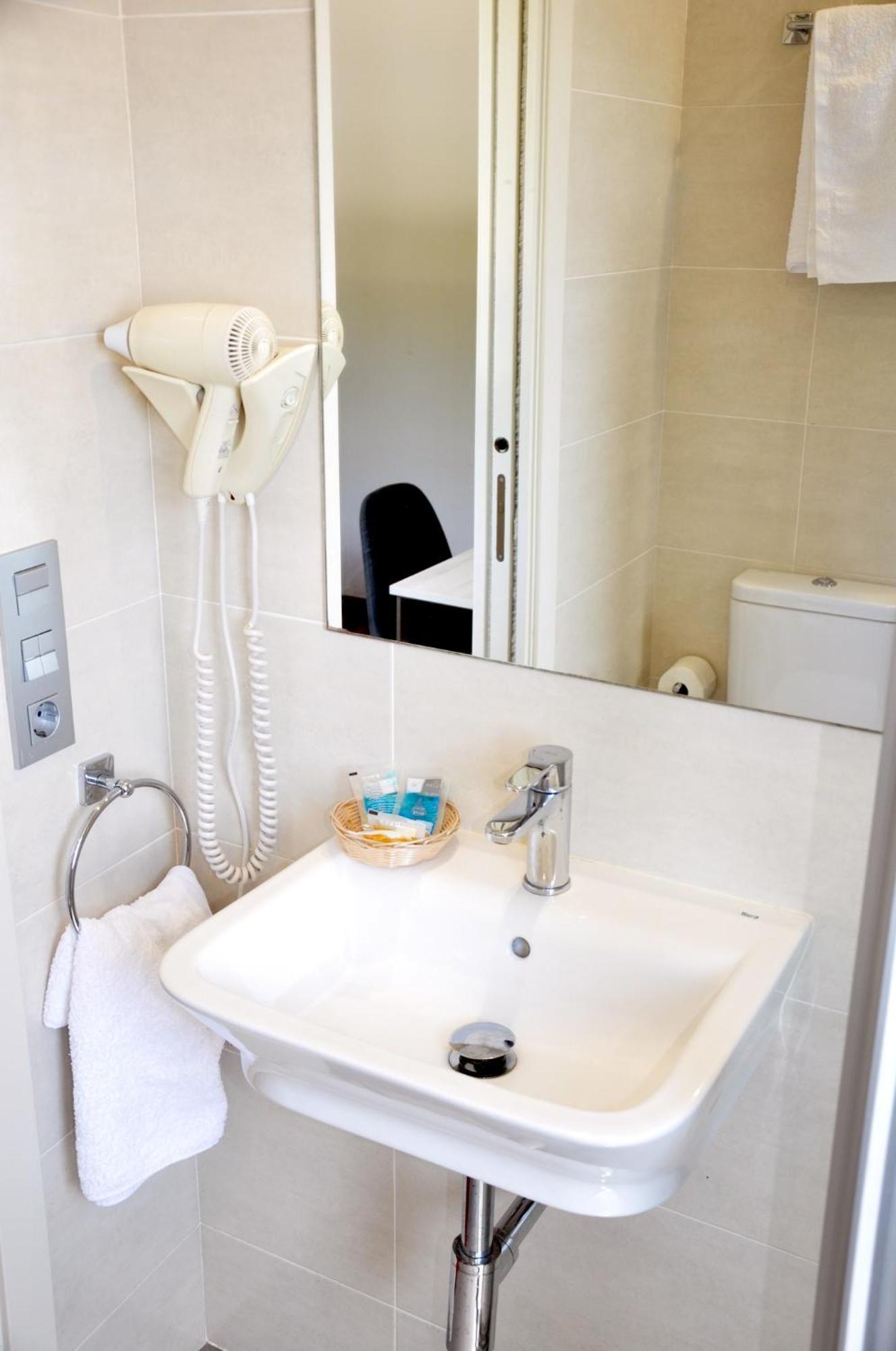 Hostal Paz Гондомар Екстериор снимка